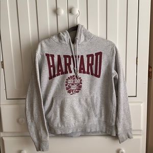 Harvard H&M sweatshirt